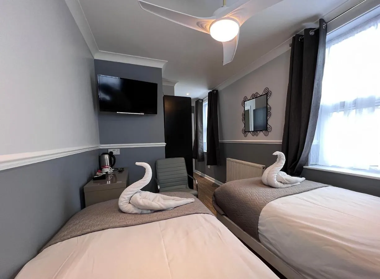 The Commongate Hotels Лондон Отель типа 